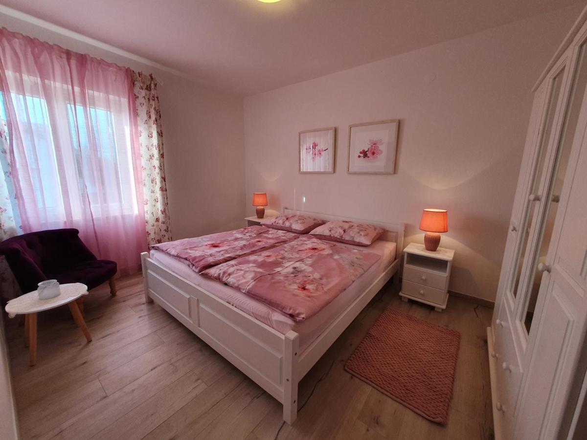 Apartments Zic Малинська Екстер'єр фото